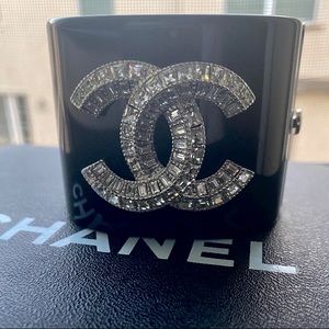 Chanel cuff bangle black